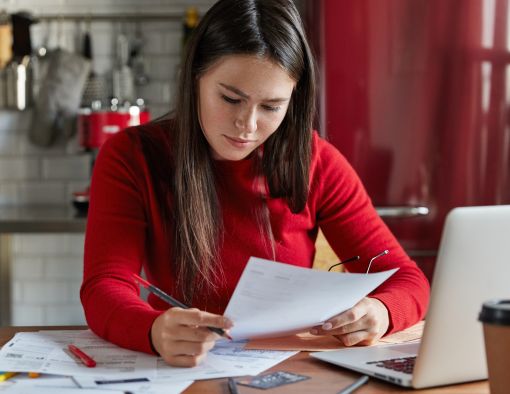 J-1 Visa Taxes Explained: Complete Guide 2025/2026
